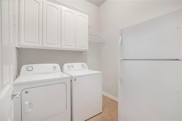 Building Photo - 12416 Water Oak Dr