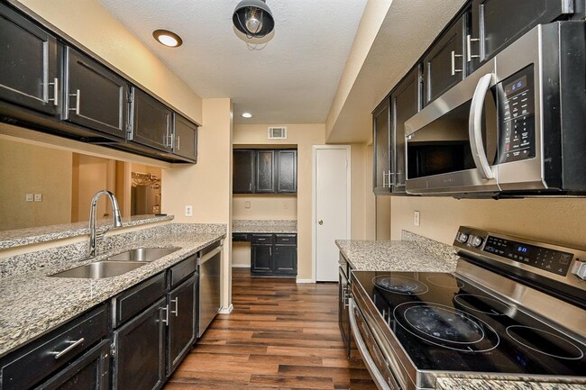 Building Photo - 19226 Plantain Dr