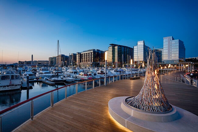 Building Photo - 1526 2nd St SW