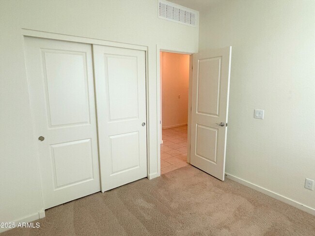 Building Photo - 30976 N Audobon Dr