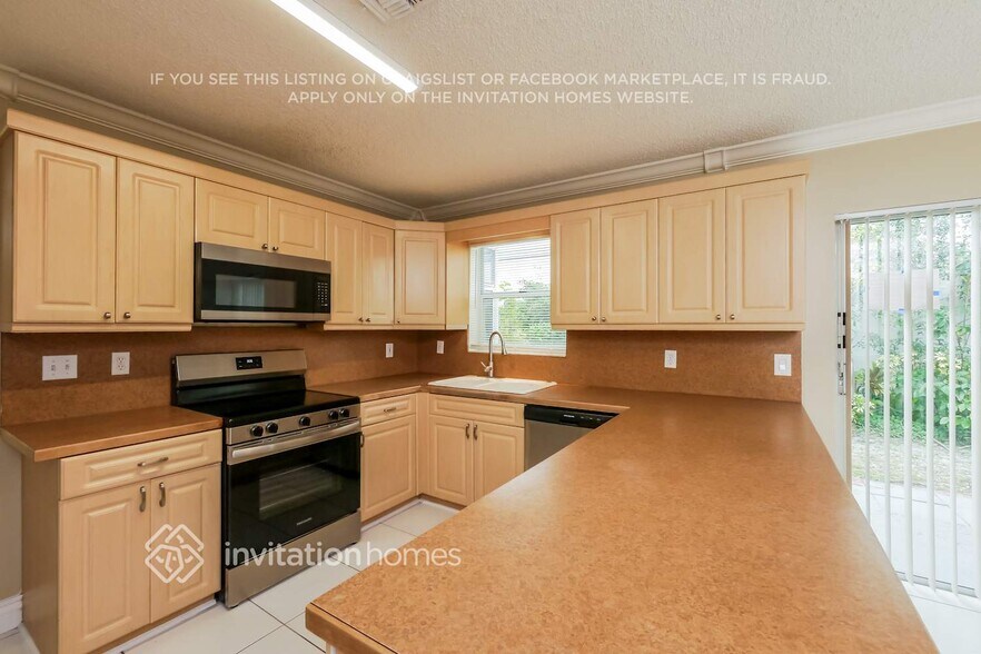 Building Photo - 9576 NW 8th Cir