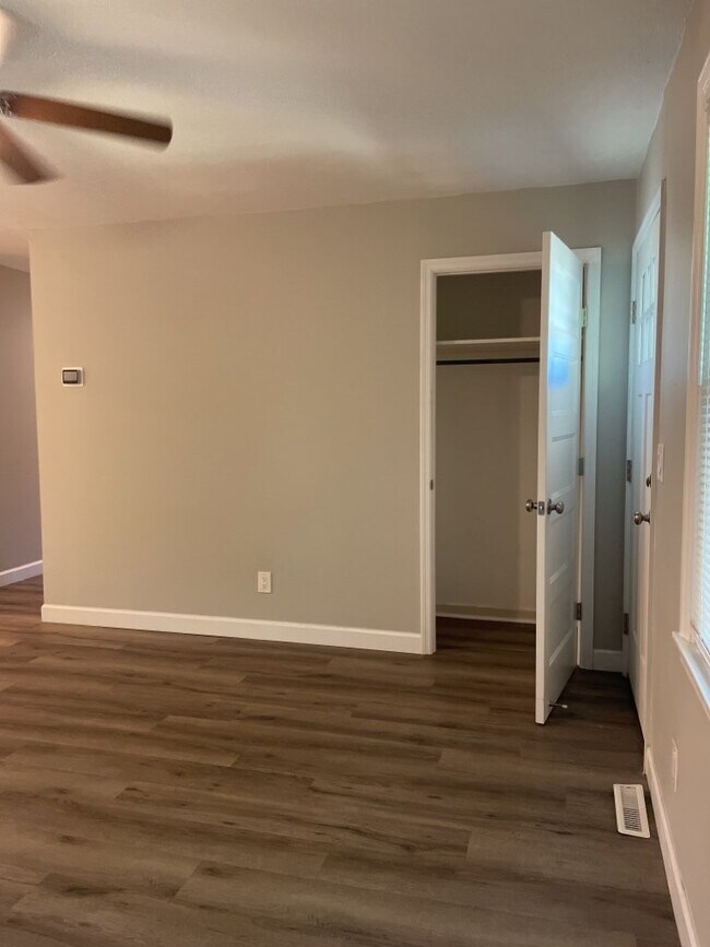 Building Photo - 113 Owens Cir
