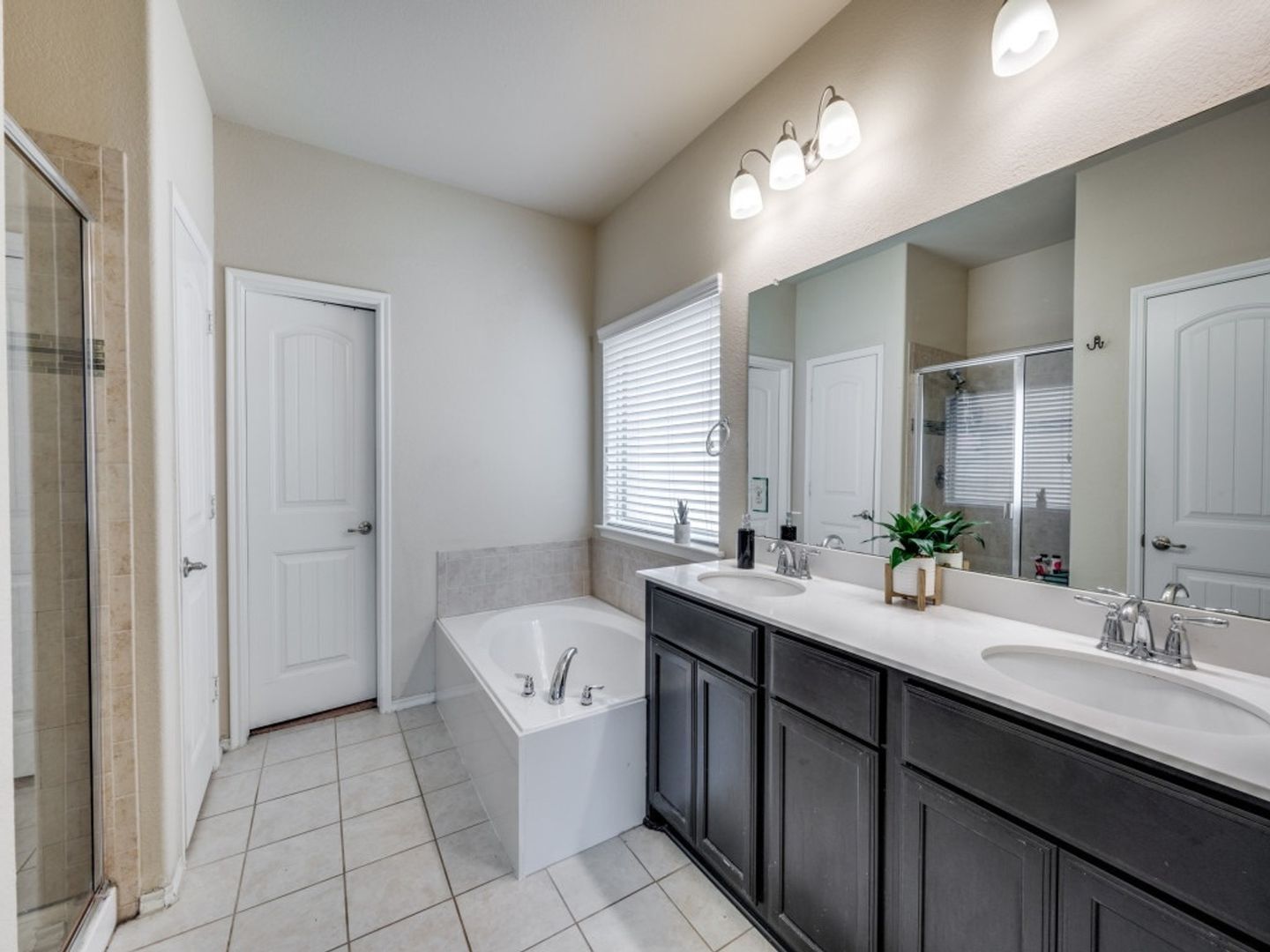 Building Photo - 8920 Deadwood Ln