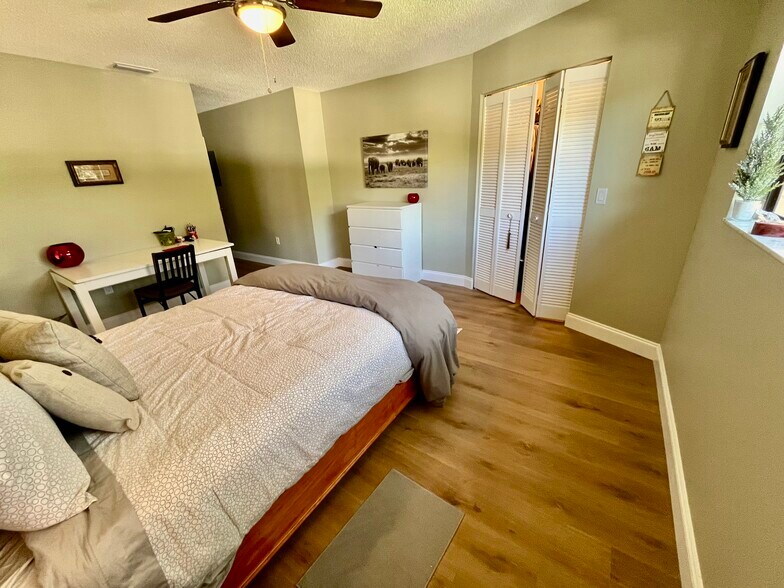 Building Photo - 2840 W Rainbow Cir