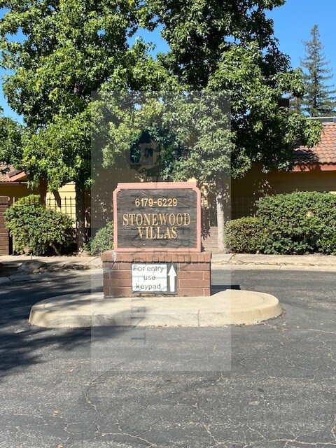 Building Photo - 6223 N West Ave