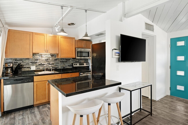 Building Photo - 53965 Avenida Obregon