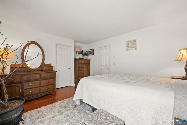 Building Photo - 237 Willow Springs