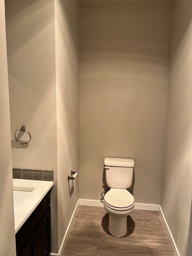 Building Photo - Rainier View Court Townhomes - Contemporar...