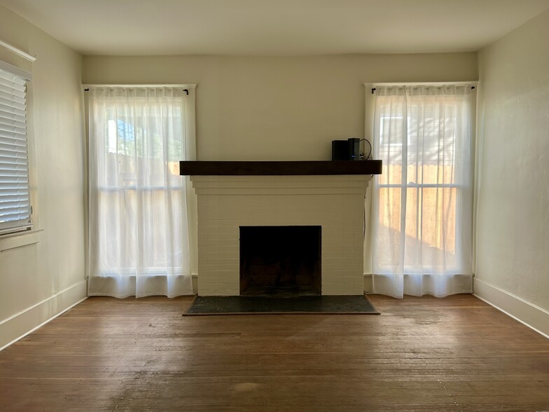 Living Room - 3442 1st St