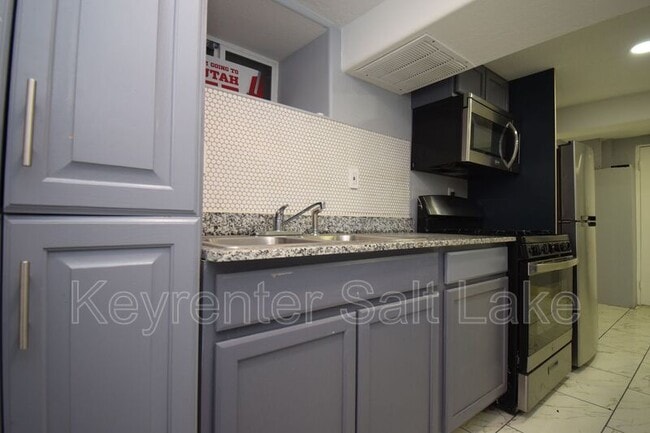 Building Photo - 33 E Cleveland Ave