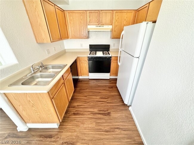 Building Photo - 3383 Sparrow Heights Ave