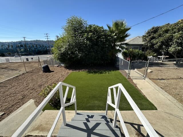 Yard - 6011 Pine Crest Dr