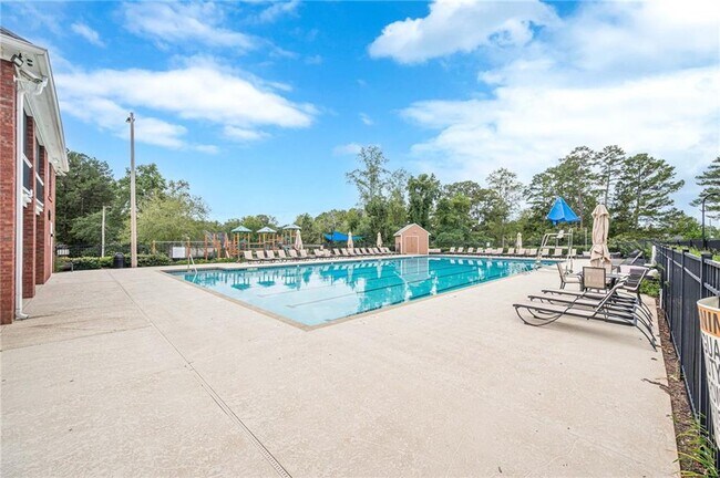 Building Photo - 461 Braidwood Walk NW