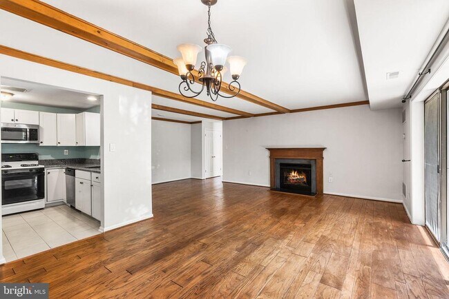 Building Photo - 403 Mountainview Dr