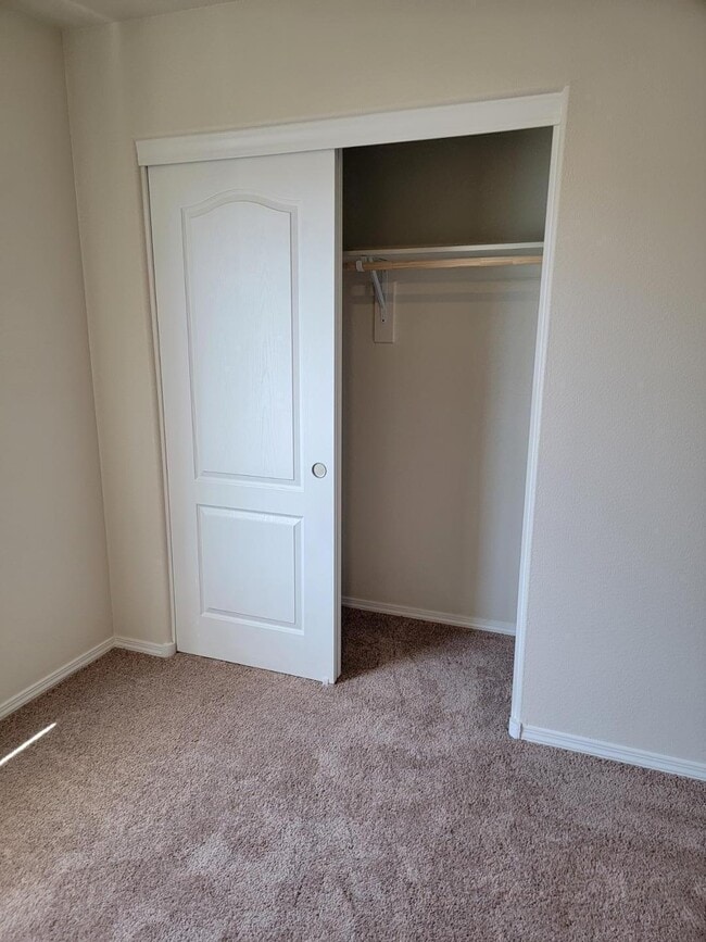Building Photo - 1513 Borrego Dr SE