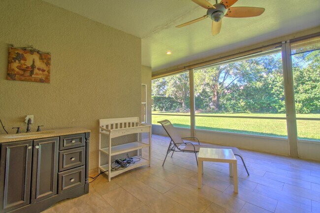 Building Photo - 1577 Cherry Ridge Dr