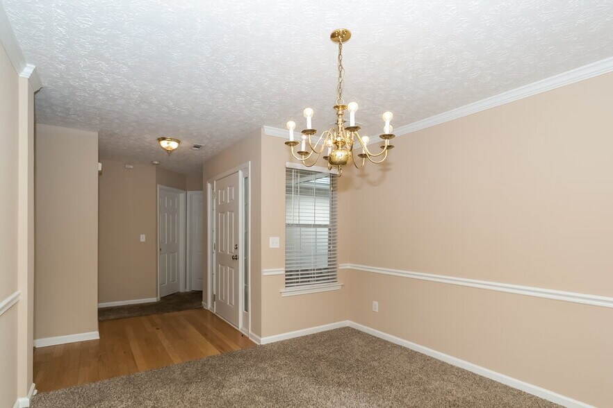 Building Photo - 1840 Courtyard Ln