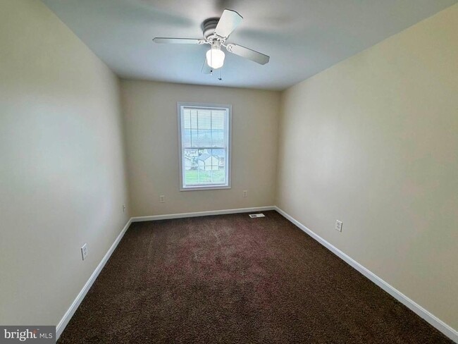 Building Photo - 296 Verdier St