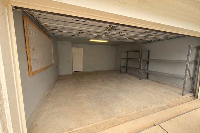 Building Photo - 10911 Canter Spur