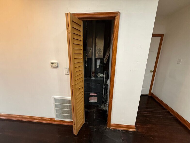 Building Photo - 1224 N Cleaver St