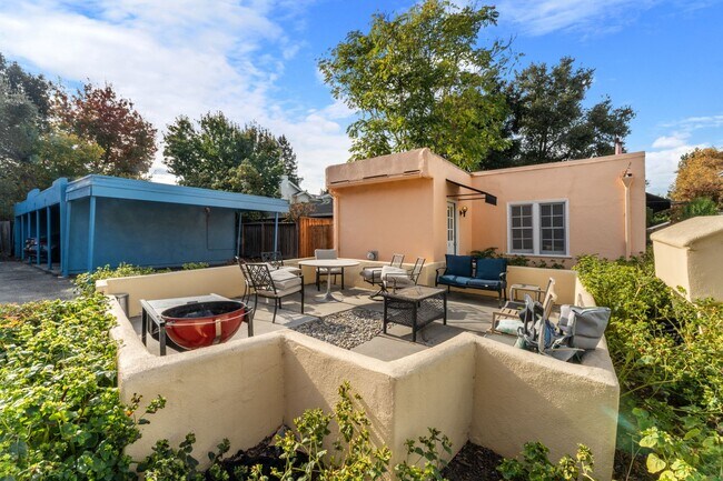 Building Photo - 857 Partridge Ave