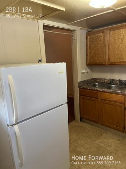 Building Photo - 552 Vine St