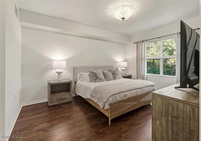 Building Photo - 1285 Sweetwater Cove