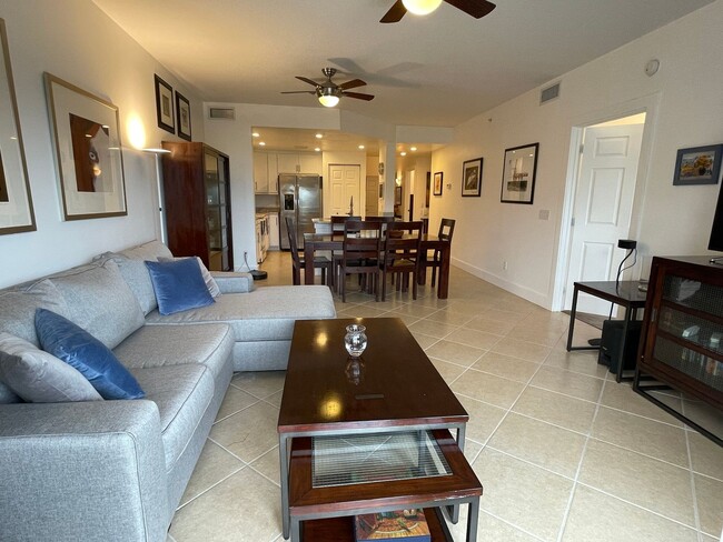 Building Photo - Upscale 3 BR Furnished Condo in Inlet at S...