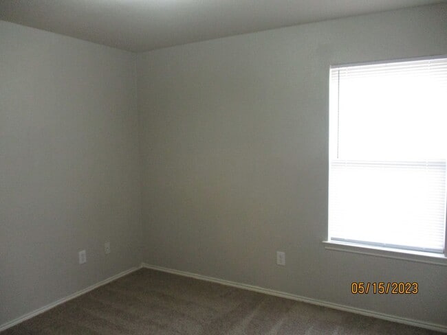 Building Photo - 5413 Chinkapin Ln