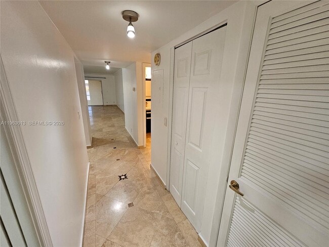 Building Photo - 6575 W Oakland Park Blvd