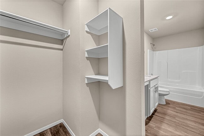 Building Photo - 990 Morningside Dr