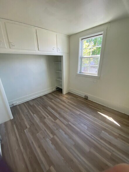 Bedroom 2 - 220 E Oak St