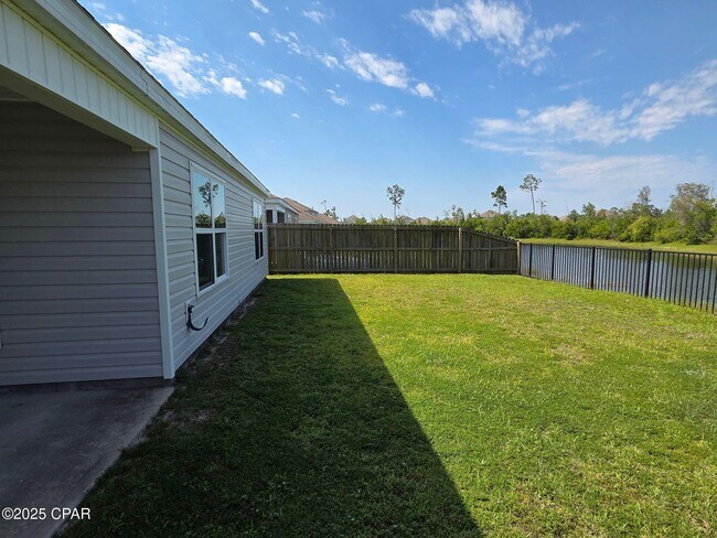 Building Photo - 5910 Nordic Dr