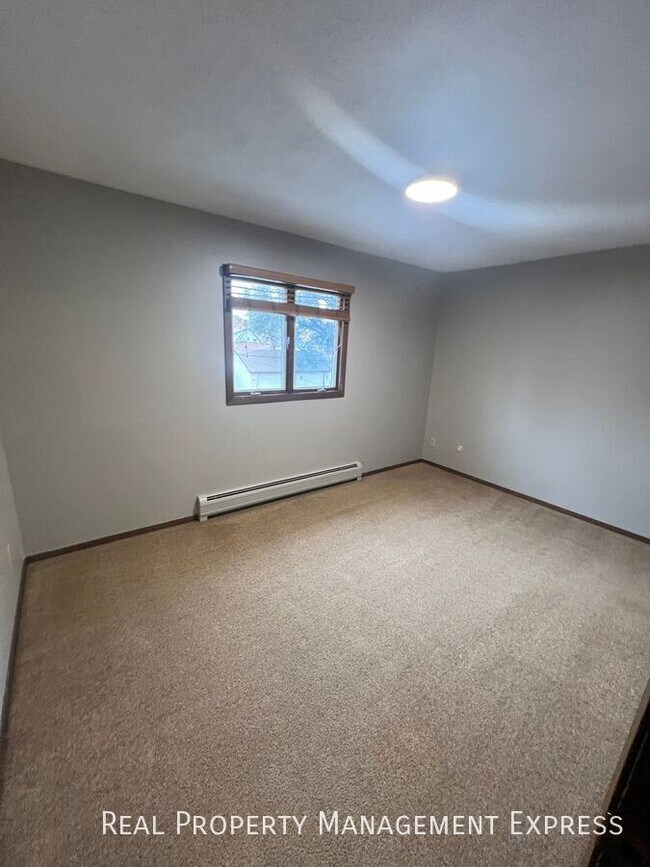 Building Photo - 1011 S 2nd Ave