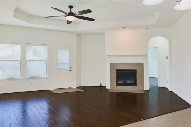 Building Photo - 24215 Courtland Oaks St