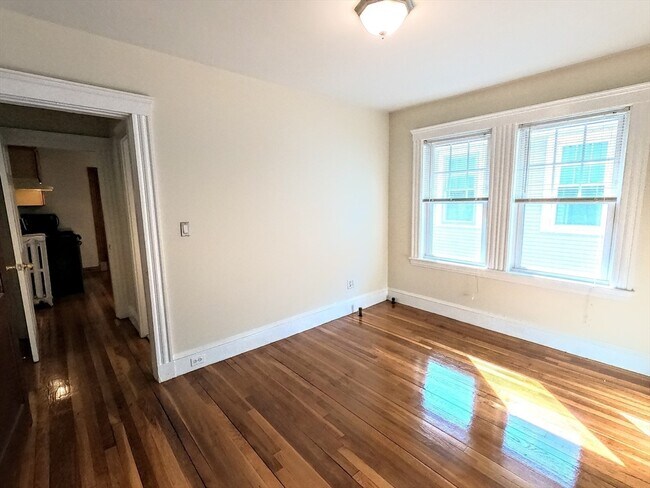 Building Photo - 11 Roseway St