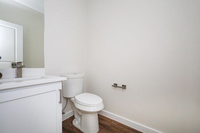 Building Photo - 7525 Cresta Bella St