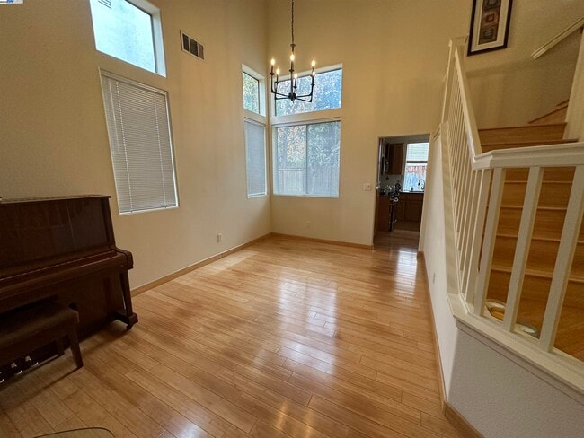 Building Photo - 1448 Dumaine St