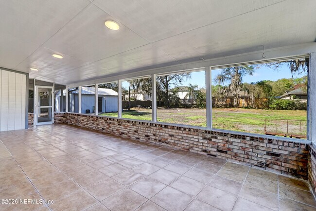 Building Photo - 11321 Deep Ln