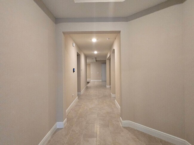 Building Photo - Welcome to the beautiful Finley Woods comm...