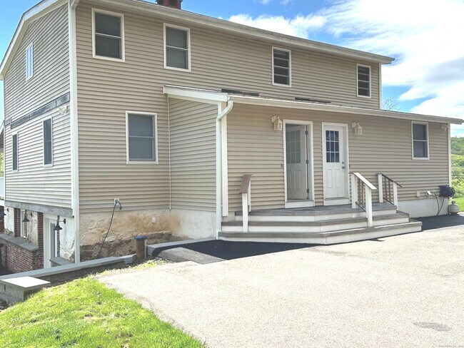 Building Photo - 1100 N High St