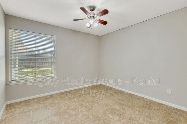 Building Photo - 12312 Harbor Winds Dr N