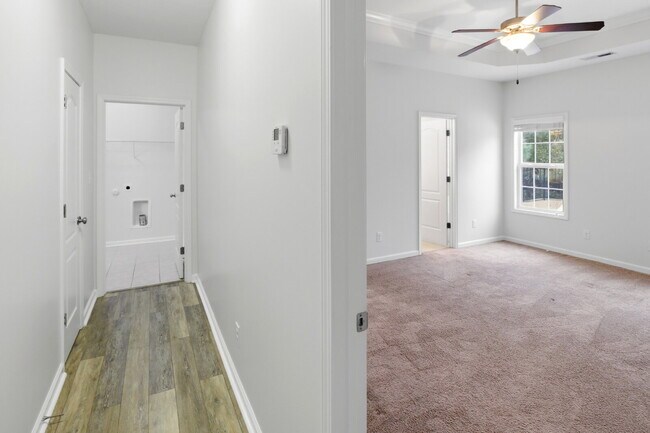 Building Photo - 124 Regatta Way