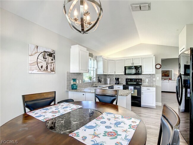 Building Photo - 13633 Admiral Ct