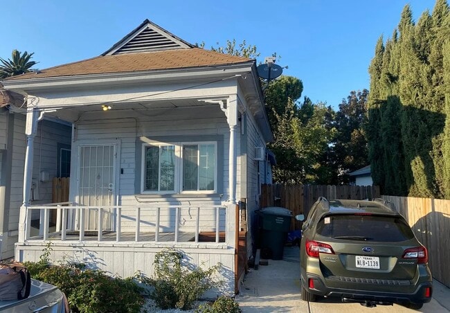 Primary Photo - 308 Cordelia St