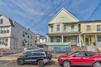 Building Photo - 218 Lembeck Ave