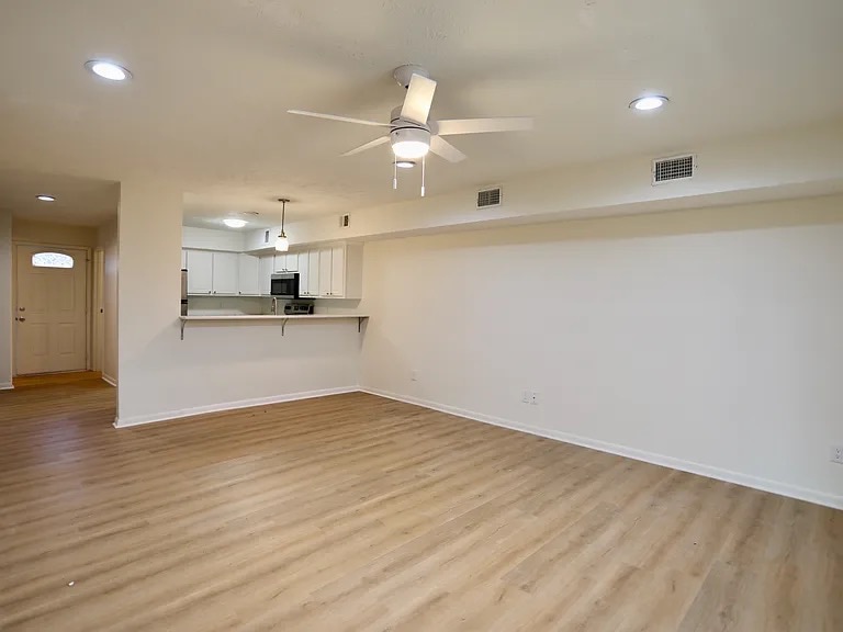 Building Photo - 365 W Illinois Ave