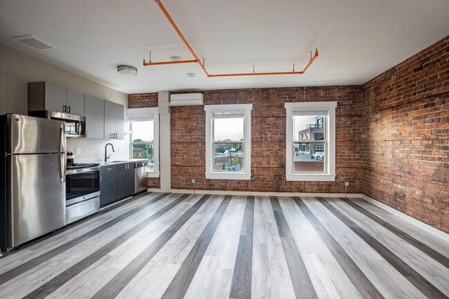 Interior Photo - The Lindley
