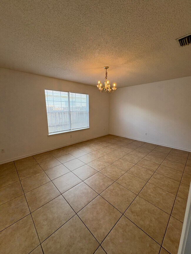 Building Photo - 953 Southern Oaks Ct