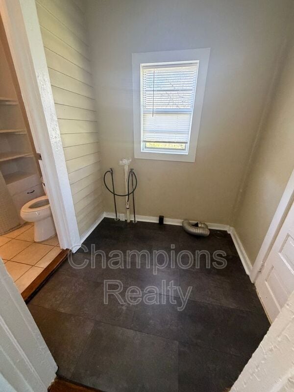 Building Photo - 27 Woodland Cir